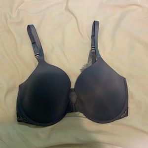 Victoria’s Secret front clasp bra